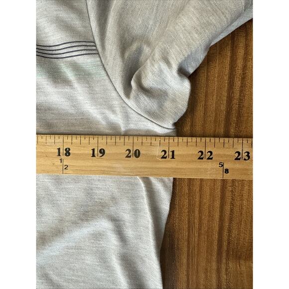 Travis Mathew Polo Shirt Mens Large Light Gray Short Sleeve Logo Golf - Picture 3 of 4